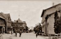 Bahnhof und Post um 1903